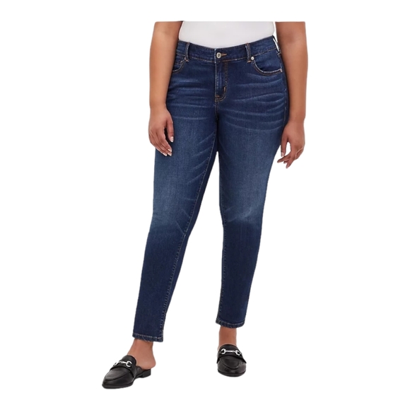 torrid Denim - Torrid Plus Size Boyfriend Straight Jean Vintage Stretch Medium Wash
